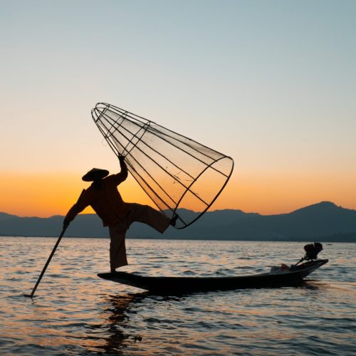 Pueblos flotantes del Lago Inle y los pescadores Intha